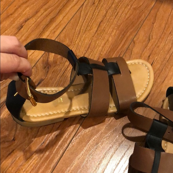 Charles David gladiator ankle strap sandals - Picture 2 of 4